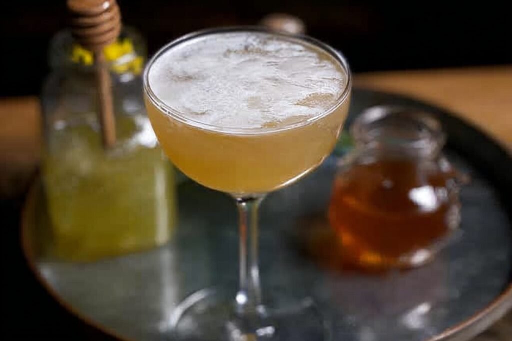 Bees Knees Cocktail 96.png