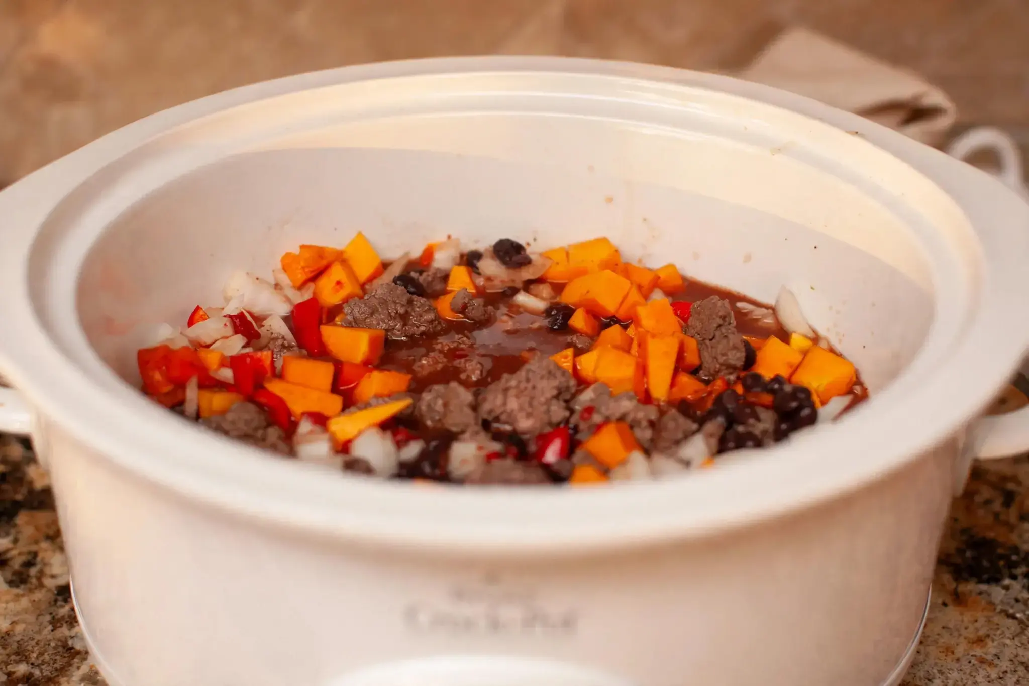 26 Fall Crockpot Dinners to Cook All Season Long 5 26 Fall Crockpot Dinners, 5) Slow Cooker Beef and Butternut Squash Chili