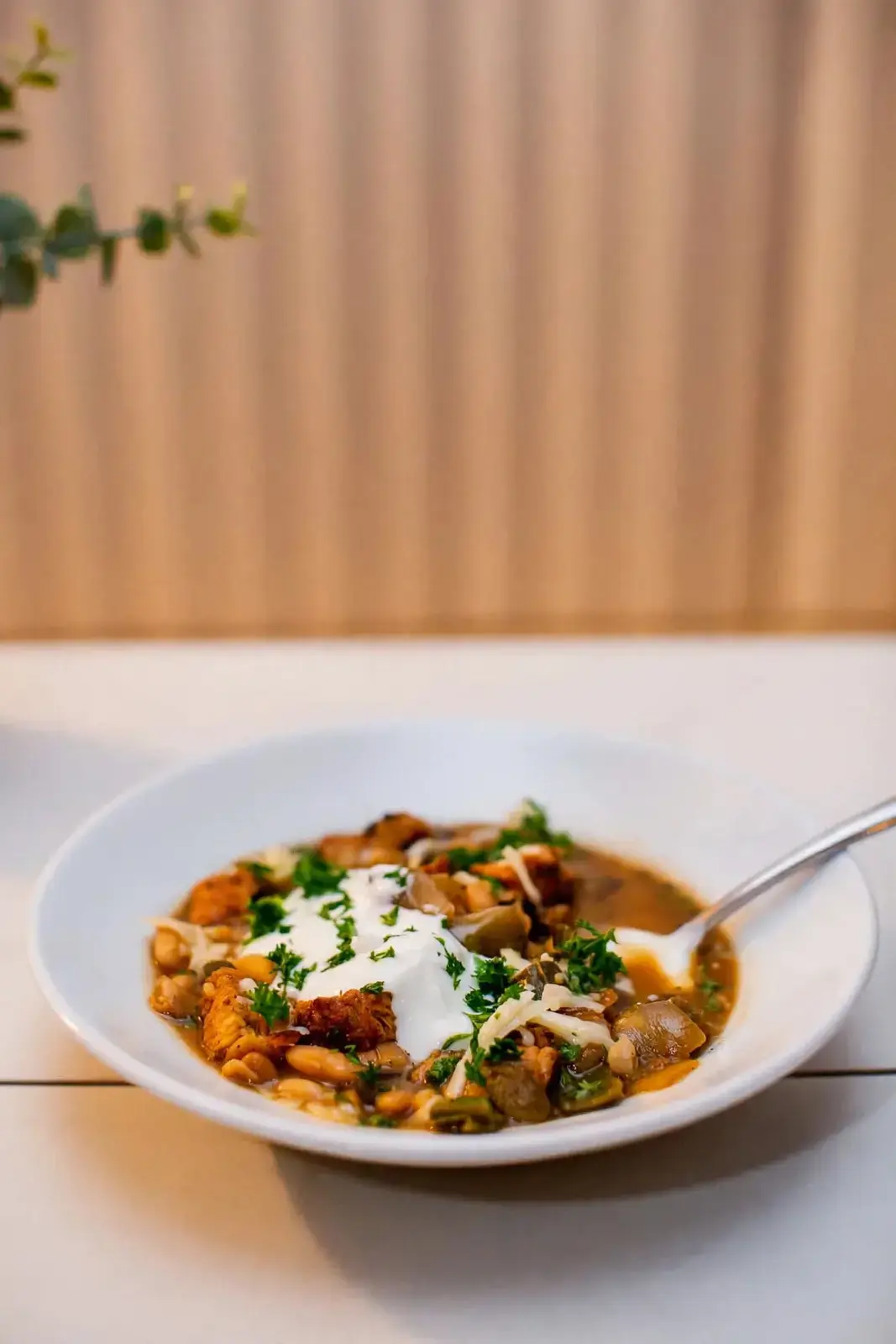 26 Fall Crockpot Dinners to Cook All Season Long 7 26 Fall Crockpot Dinners, 7) White Bean Chicken Chili