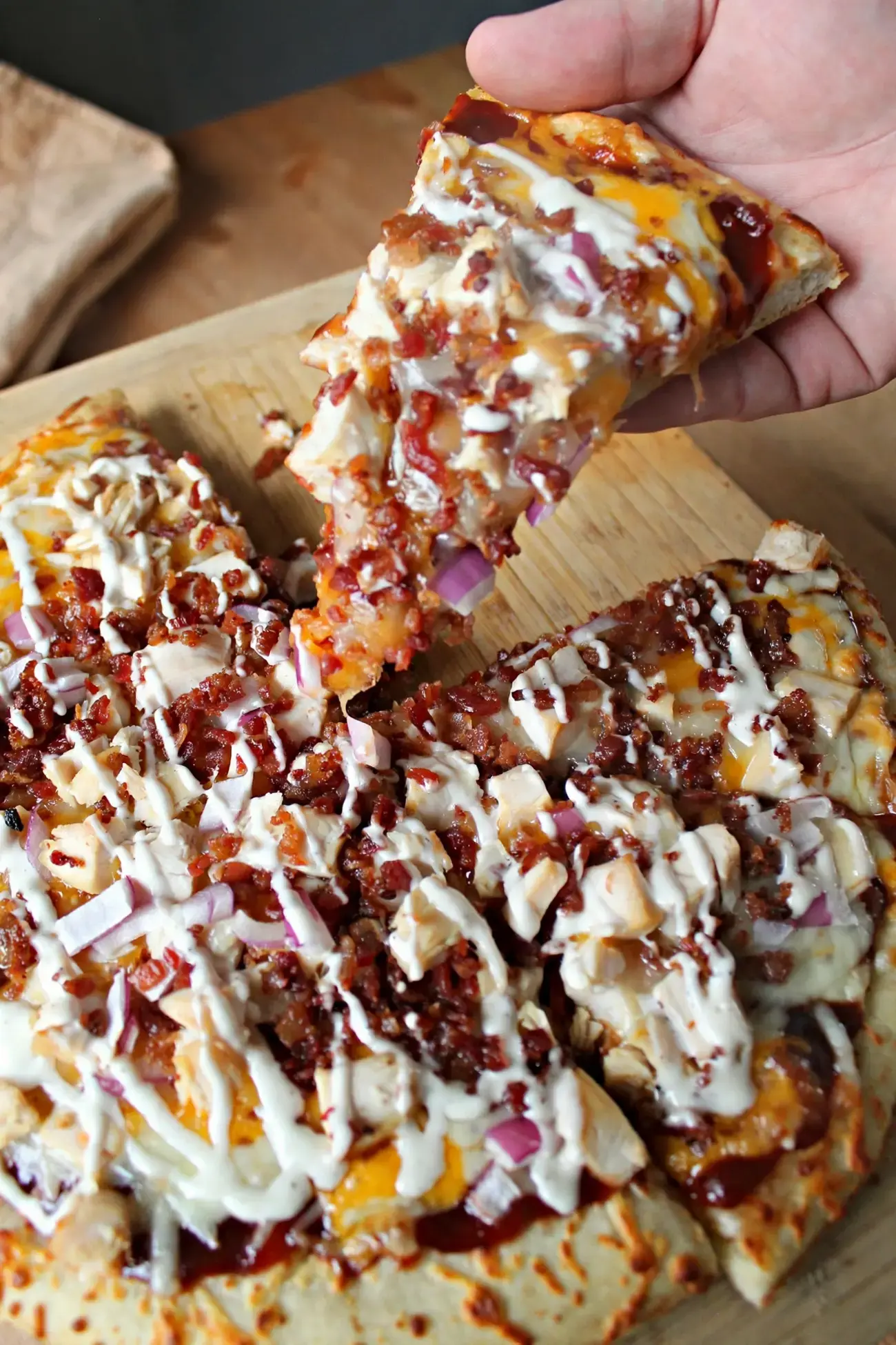 Easy BBQ Chicken Pizza for Family Dinner and Game Day 27 Bbq Chicken Pizza, What are YOUR favorite under 30 minute meals to make
