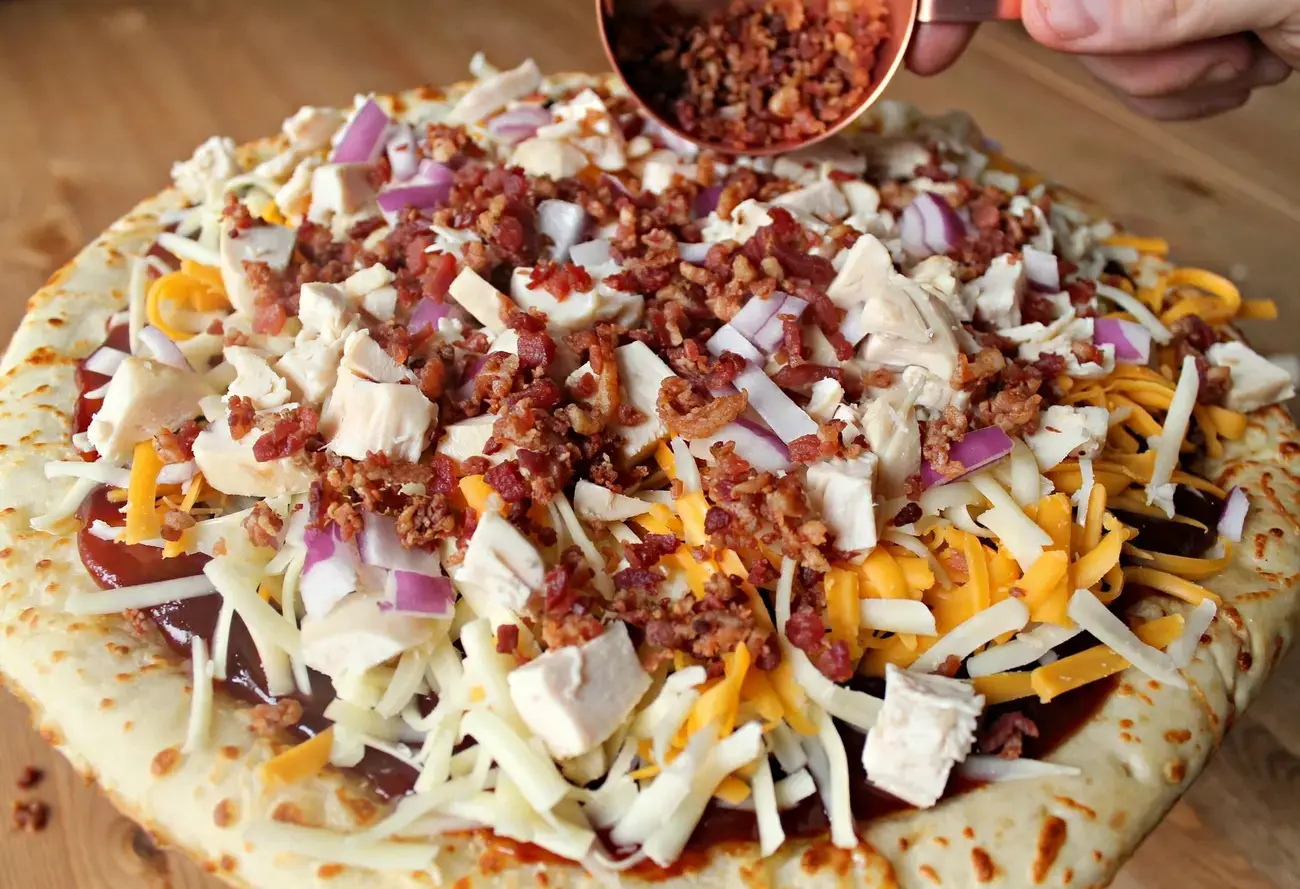 Easy BBQ Chicken Pizza for Family Dinner and Game Day 22 Bbq Chicken Pizza, What are YOUR favorite under 30 minute meals to make