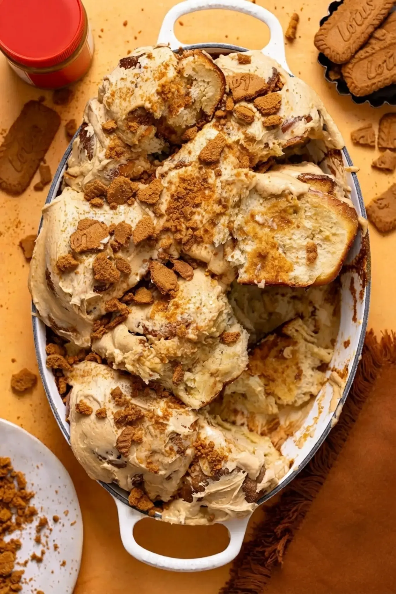 Biscoff Cookie Butter Cinnamon Rolls for a Sweet Brunch 13 Biscoff Cookie Butter Cinnamon Rolls, What Is The Best Way To Cut Cinnamon Rolls