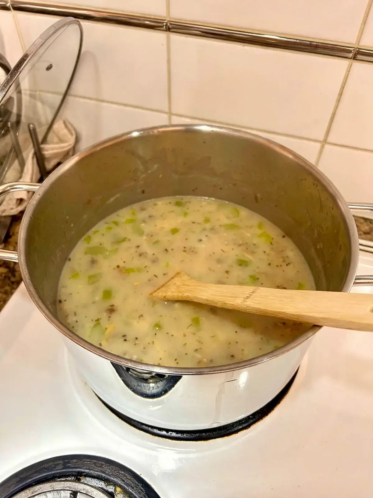 Clam Chowder with Crispy Bacon and Creamy Potatoes 15 Clam Chowder, Instructions