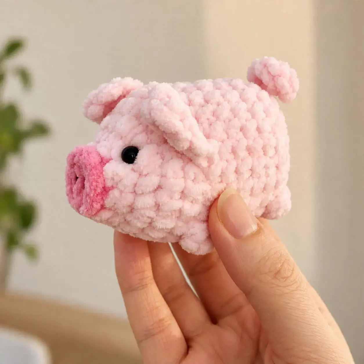 Crochet Pig Patterns: 9 Free Amigurumi Designs for Beginners and Soft Plush Lovers 1 Crochet Pig Patterns: 9 Free Amigurumi Designs, 2. No-Sew Crochet Piggy