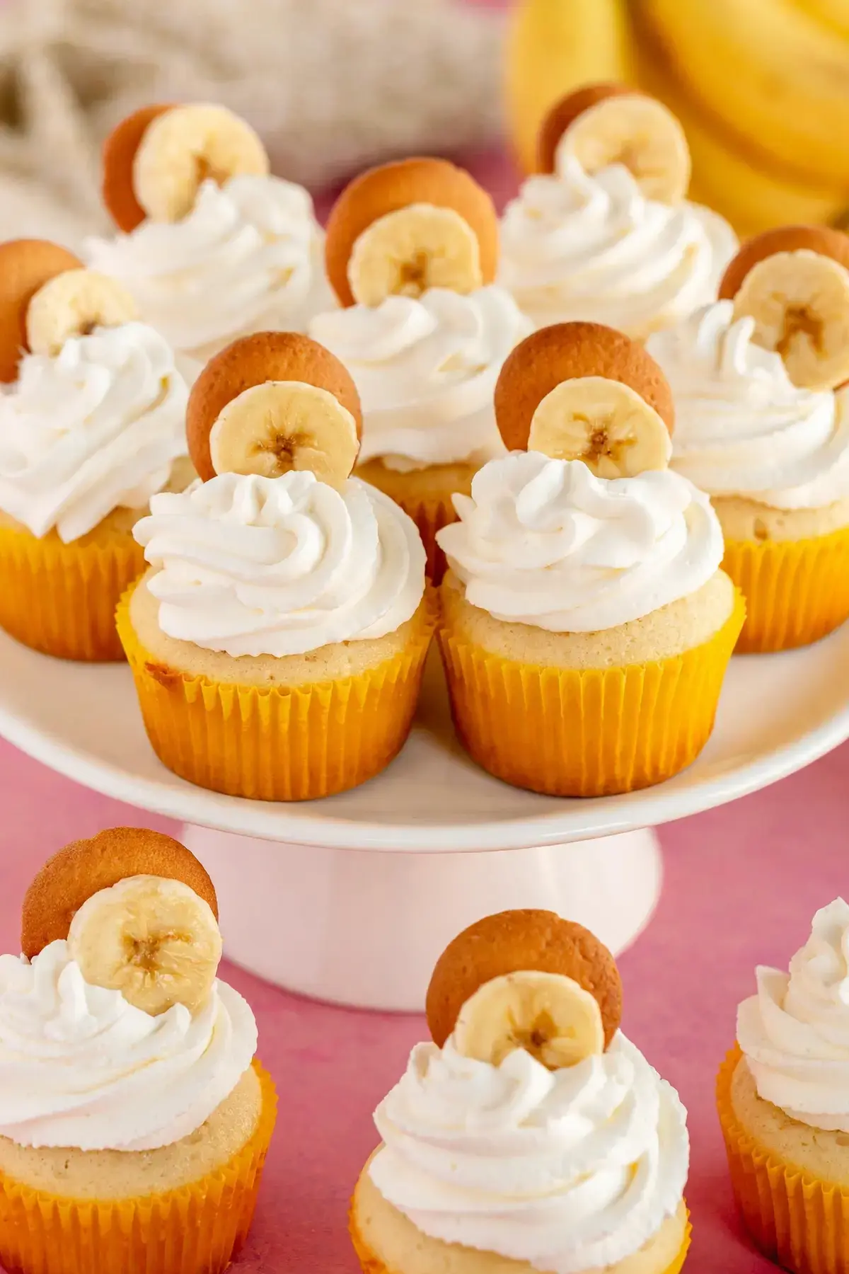 Easy Banana Pudding Cupcakes with Whipped Cream and Wafer Topping 25 Easy Banana Pudding Cupcakes, Tips & Storage Information