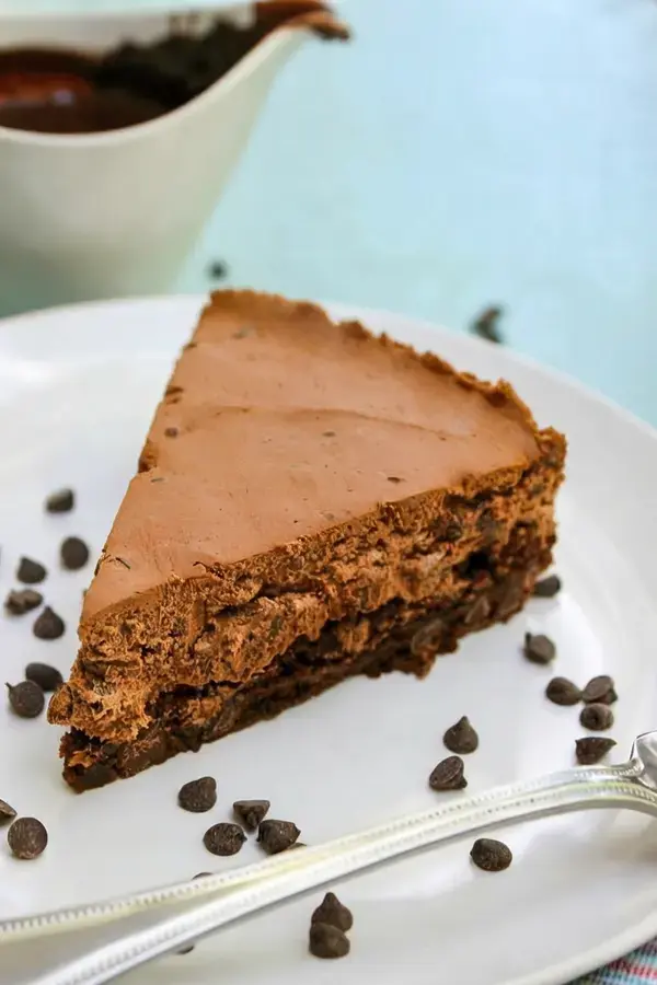 Fudge Brownie No-Bake Cheesecake: A Rich and Easy Layered Dessert 9 Fudge Brownie No-Bake Cheesecake, How to make no bake chocolate cheesecake
