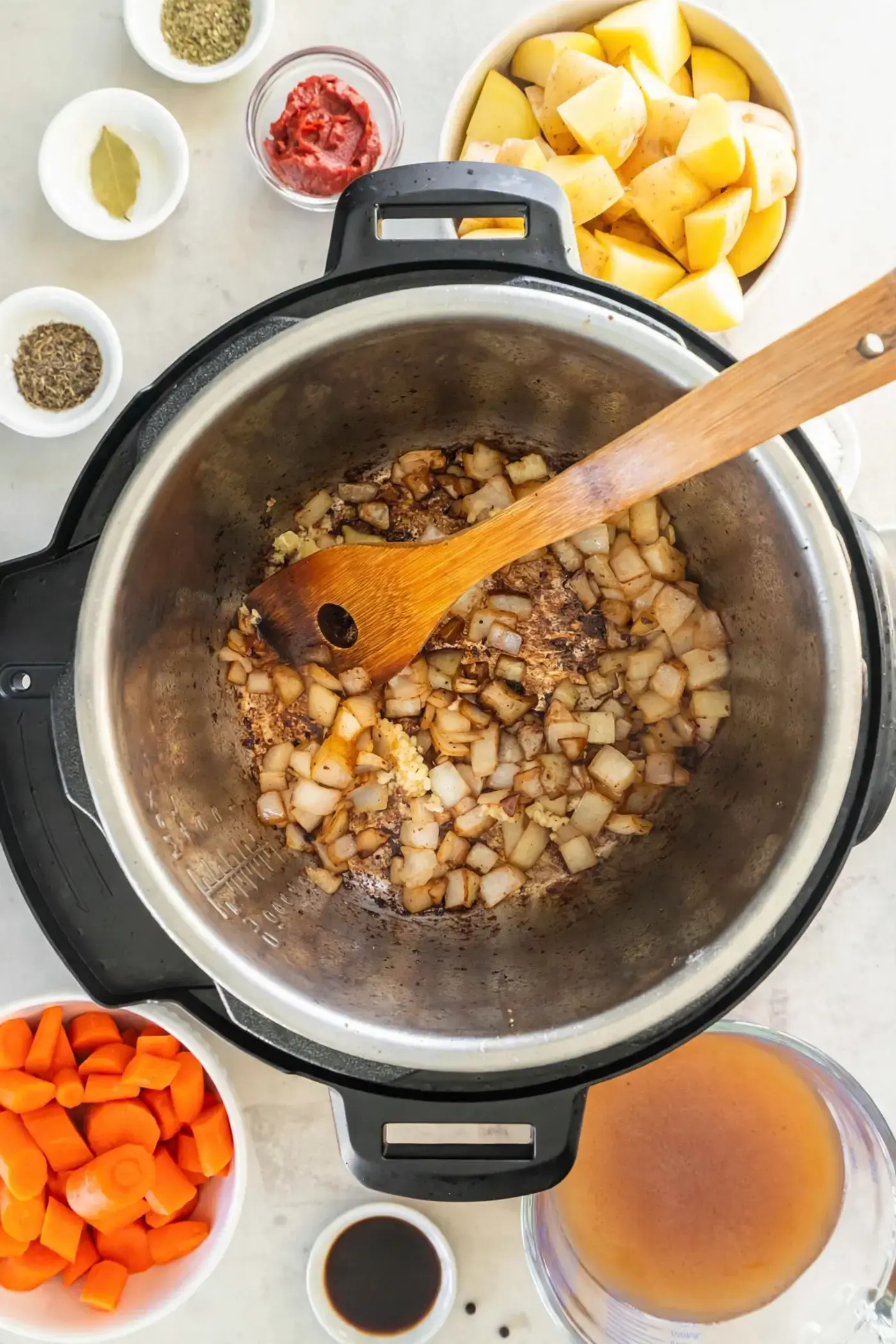 Instant Pot Beef Stew with Tender Chuck Roast and Vegetables 16 Instant Pot Beef Stew, How to Make the Best Instant Pot Beef Stew (2 of 6)