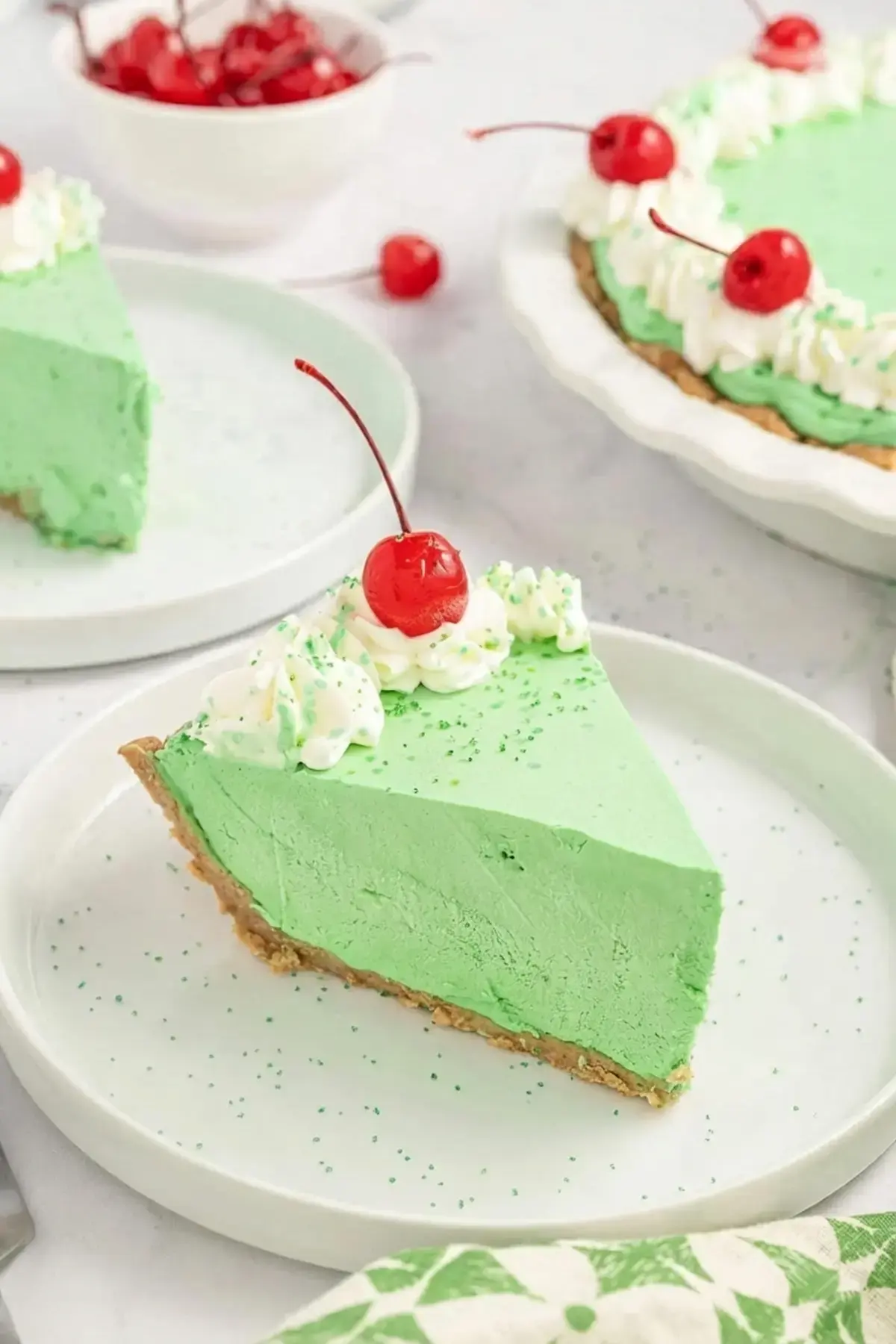 Shamrock Shake Pie: A No-Bake Minty Frozen Dessert for St. Patrick's Day 8 Shamrock Shake Pie