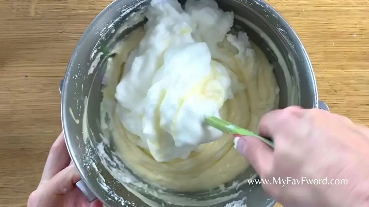 Sugar Free Yogurt Cake Recipe For a Healthy, High Protein Dessert 40 Sugar Free Yogurt Cake, How to make sugar free yogurt cake